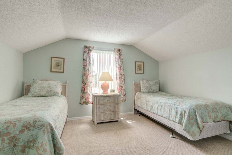 Bedroom 2, Willow's Southern Dunes Pool Home 4 Bedroom Home by RedAwning, Polk