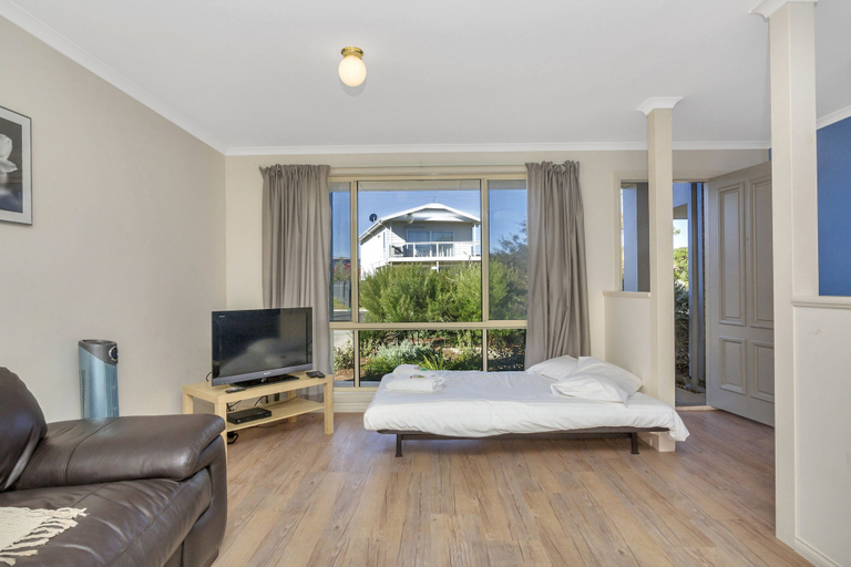 Bedroom 2, The Lighthouse, Adelaide