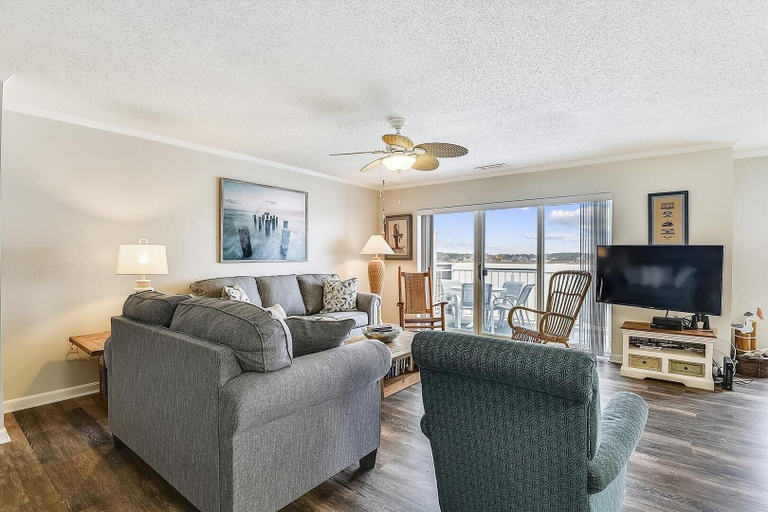 Living area 2, Harbour Island 403l 2 Bedroom Condo by RedAwning, Worcester