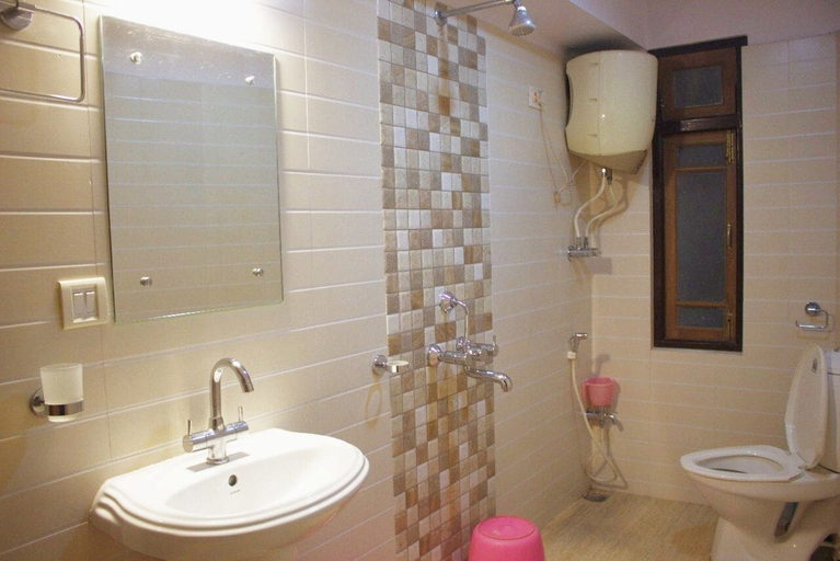 Bathroom 5, Hotel Aristocrat, Darjiling