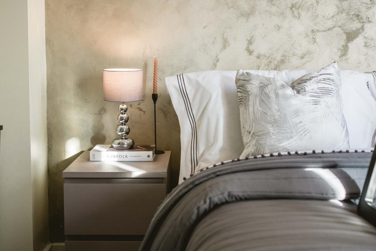 Bedroom 3, Luxe Living in a 2-bedroom Canary Wharf Haven, London