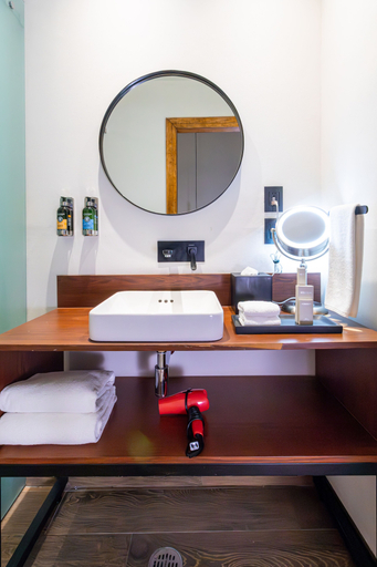 Bathroom 5, Casa de la Luz Hotel Boutique, Mexico City