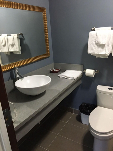Bathroom 4, Hollywood Palms Inn and Suites, Los Angeles