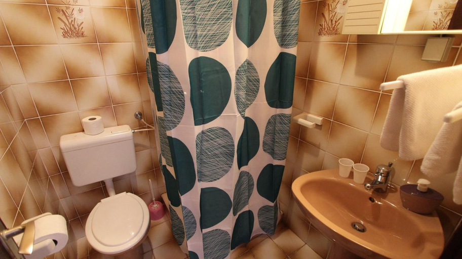 Bathroom, Room Jelka 3, Malinska-Dubašnica