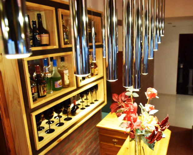 Food & Drinks 5, Hotel Las Maras, Biedma