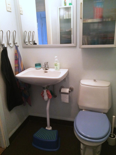 Bathroom 4, Nickarve Gard Hejdeby, Gotland