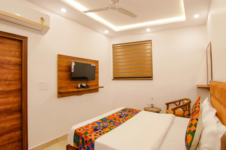 Bedroom 2, FabHotel Ambassador, Panchkula
