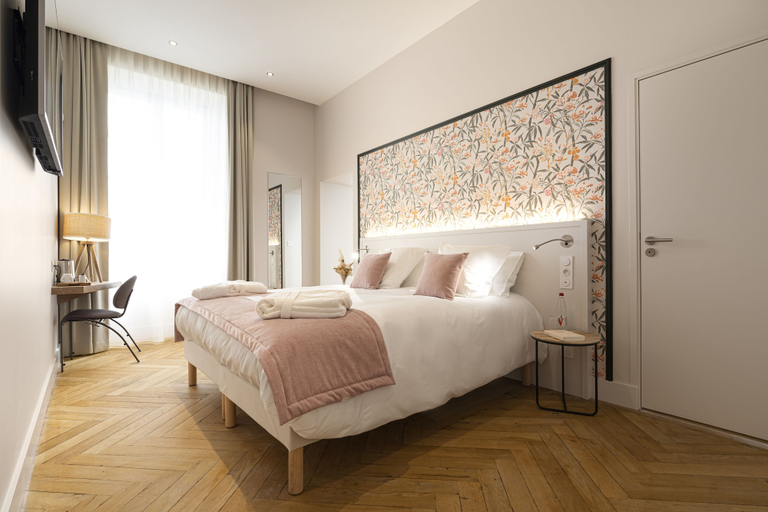 Bedroom 2, Domaine et Château de Valinches, Loire