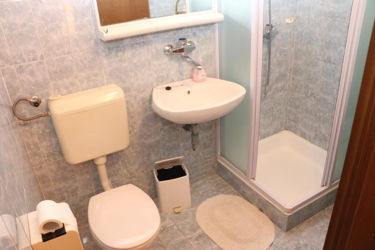 Bathroom 3, Apartment Grgas-Tucilo, Šibenik