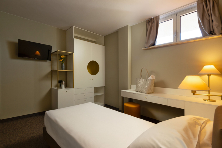 Bedroom 3, Hotel Nettuno, Verona