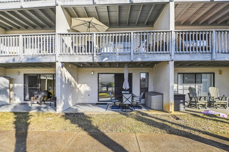 Exterior & Views 2, Endless Summer By Book That Condo, Bay