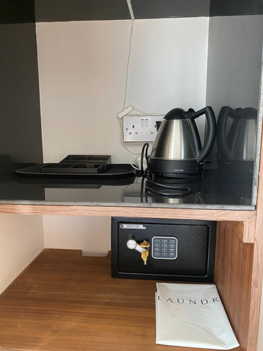 Miscellaneous 5, MSK Hotel, London