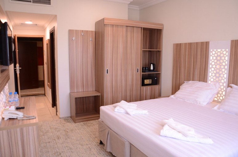 Bedroom 4, Artal Taibah Hotel, Al Madinah Al Munawwarah
