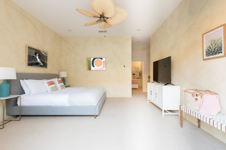 Bedroom 1, Jacinta by Avantstay Gorgeous & Spacious Getaway w/ Pool, Spa & Pool Table, Riverside
