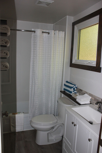 Bathroom 4, The Trillium Resort & Spa, Muskoka