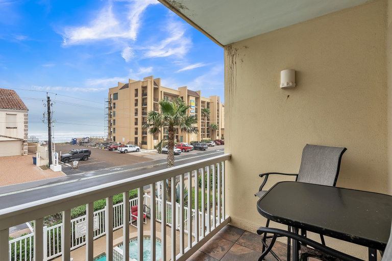 Property grounds 4, 129 E Cora Lee Dr. #203 2 Bedroom Condo by RedAwning, Cameron