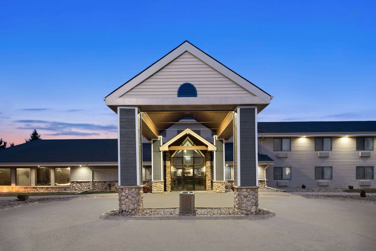 Exterior & Views 2, AmericInn by Wyndham Stuart, Adair