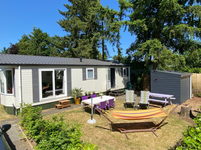 Ruim en modern chalet in de Veluwse bossen, Putten