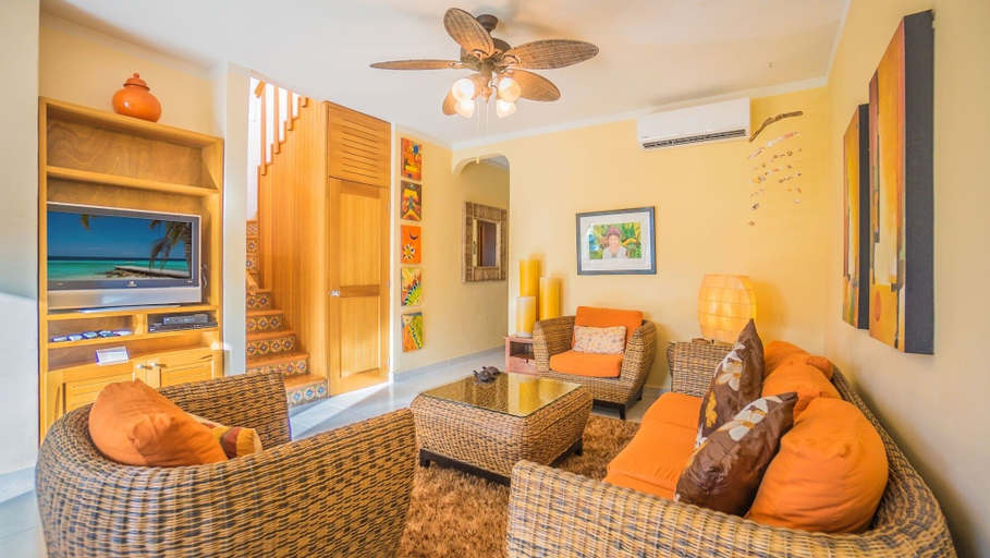Living room 5, Margaritas 306 2 Bedroom Condo by RedAwning, Cozumel