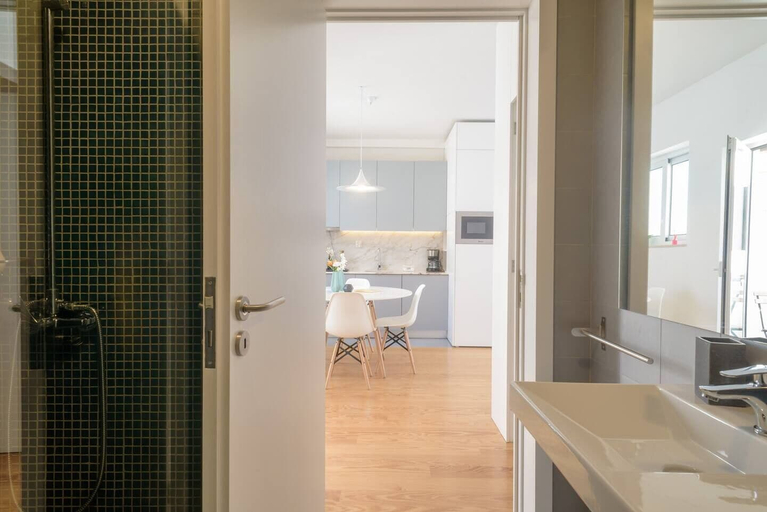 Bathroom 3, LAZ apartment, Porto