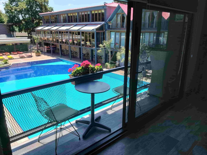Pool 3, Green House Garden Park, Çekmekoy