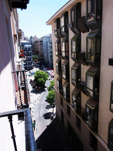 Exterior & Views 1, Huespedes Dolcevita Hostel, Madrid