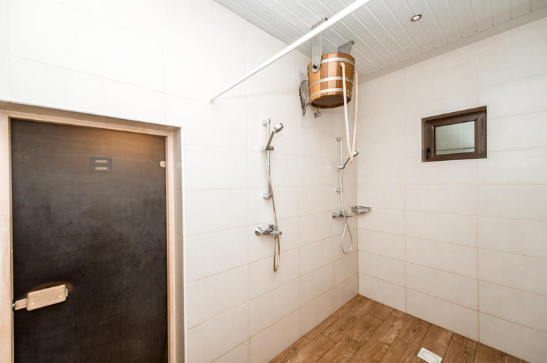 Bathroom 4, Veselyj Zajets, Vyshhorods'kyi
