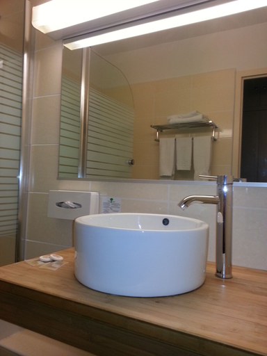 Bathroom sink, Grand Hôtel de la Reine Amélie, Pyrénées-Orientales