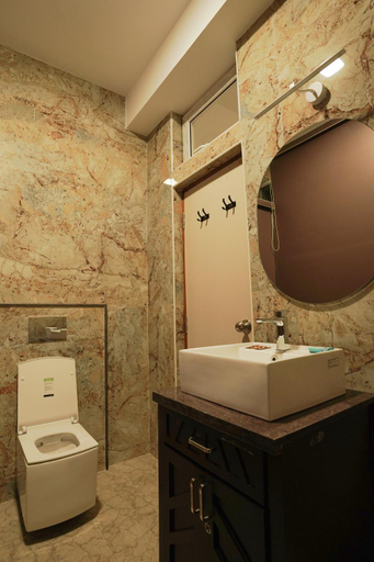 Bathroom 2, Richfields, The Nilgiris