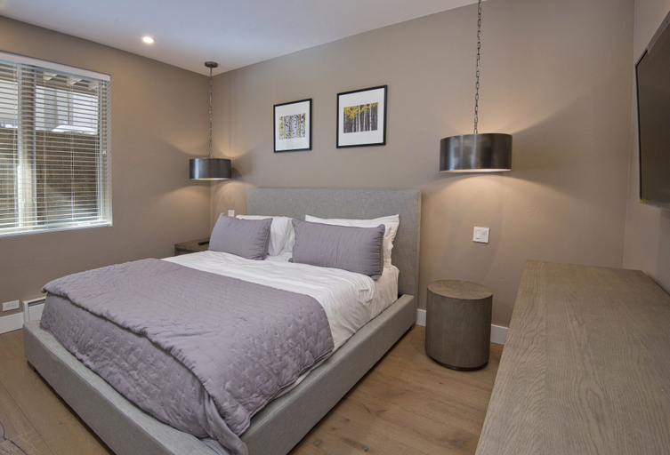 Room 2, Sun Vail 14a 3 Bedroom Condo by RedAwning, Eagle