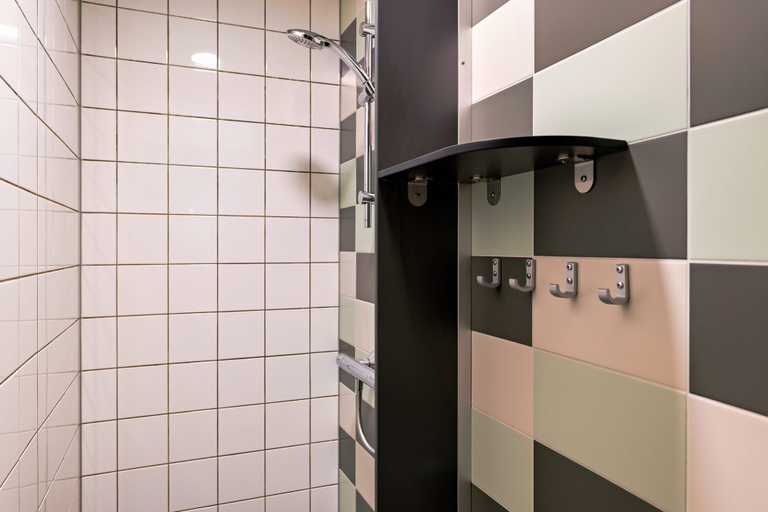 Bathroom 4, Stayokay Hostel Domburg, Veere