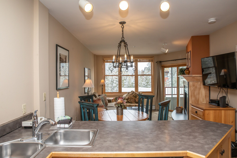 Private kitchen 5, 8282 Silver Mill 1 Bedroom Condo by RedAwning, Summit