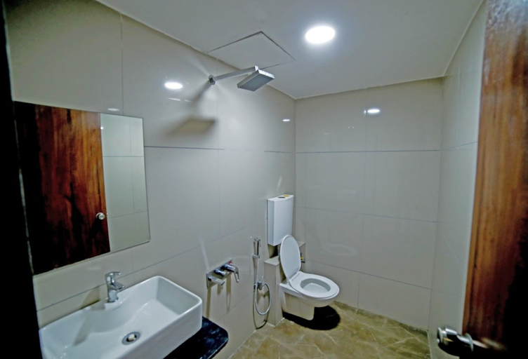 Bathroom, Hotel Surya inn, Ahmadabad