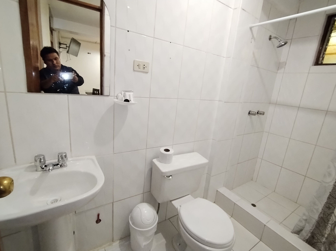 Bathroom 3, Paqarina san Blas, Cusco