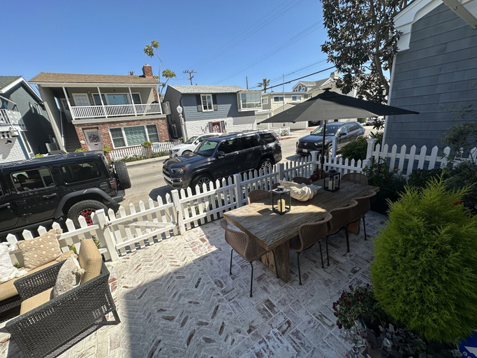 Food & Drinks 4, Balboa Island Beach Cottage, Orange