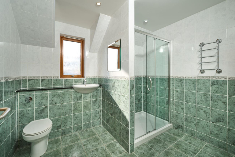 Bathroom 3, Lochardil House Hotel, Highland