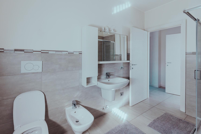 Bathroom 2, The Attico, Brescia