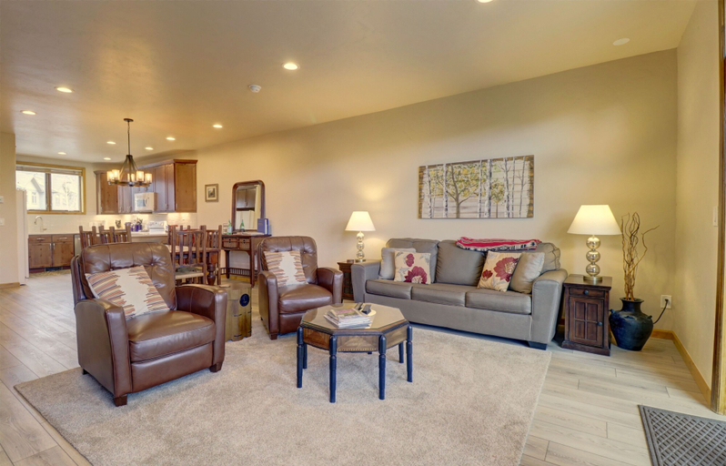 Interior, Prospector Point E 4br 3.5ba 4 Bedroom Townhouse by RedAwning, Summit