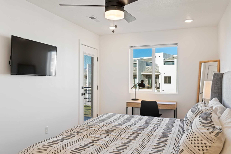 Bedroom 3, Beach Escape #83 by RedAwning, Washington
