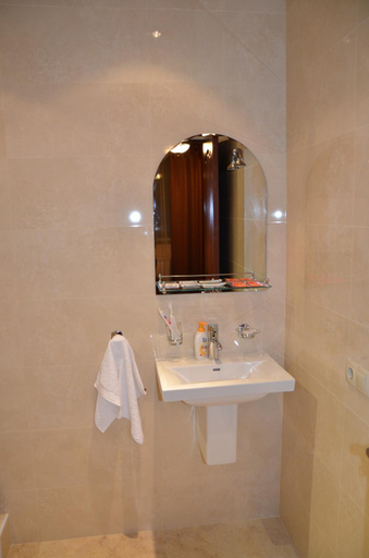 Bathroom 4, Syunik Hotel