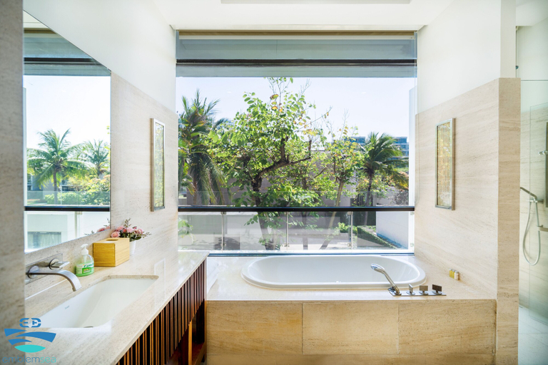 Bathroom 4, Beach front villa by Emblemsea in hyatt, Da Nang