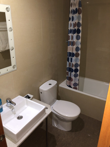 Bathroom 5, Hostal Drassanes, Barcelona