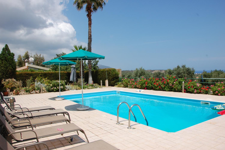 Others 4, Villa Chrysanthia