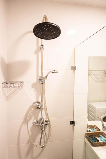 Bathroom 5, New Gudauri Apartments, Dusheti
