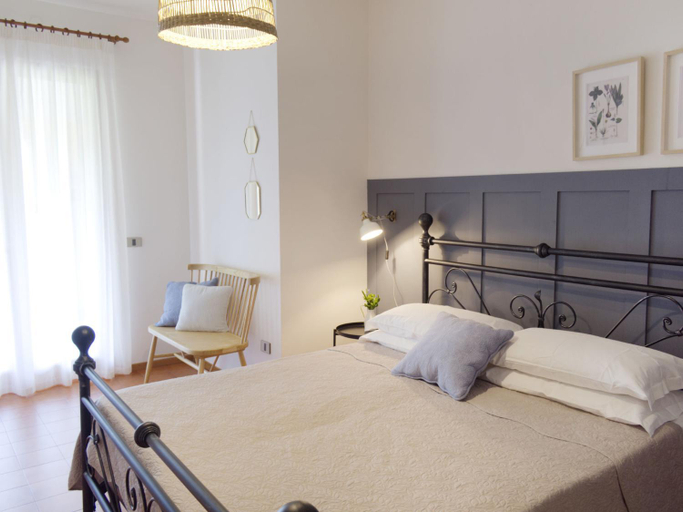 Bedroom 2, Apartment Le Rasole-6 by Interhome, Verona