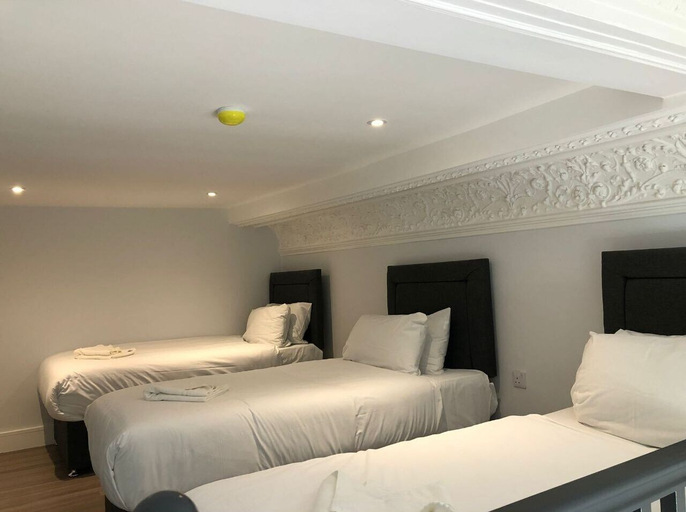 Bedroom 2, MSK Elite, London