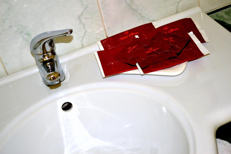Bathroom 4, Hotel Shasa, Rome