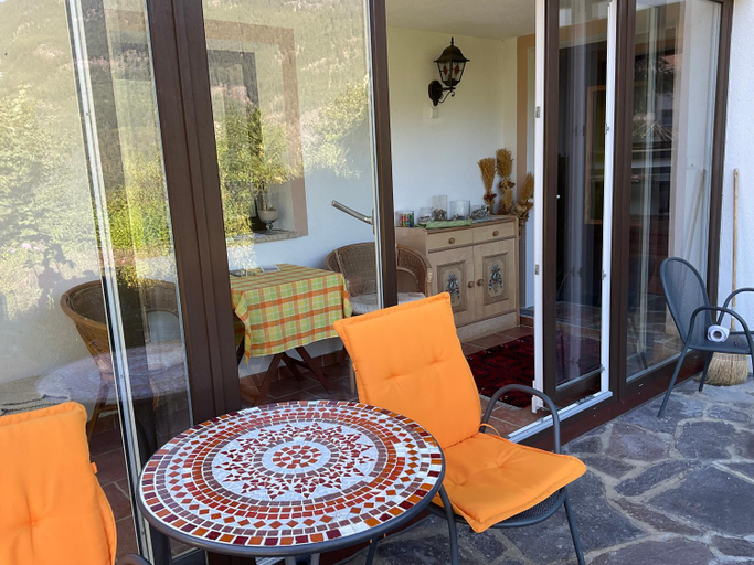Others 4, Double room with a kitchenette and private bathroom in a beautiful surrounding, Imst