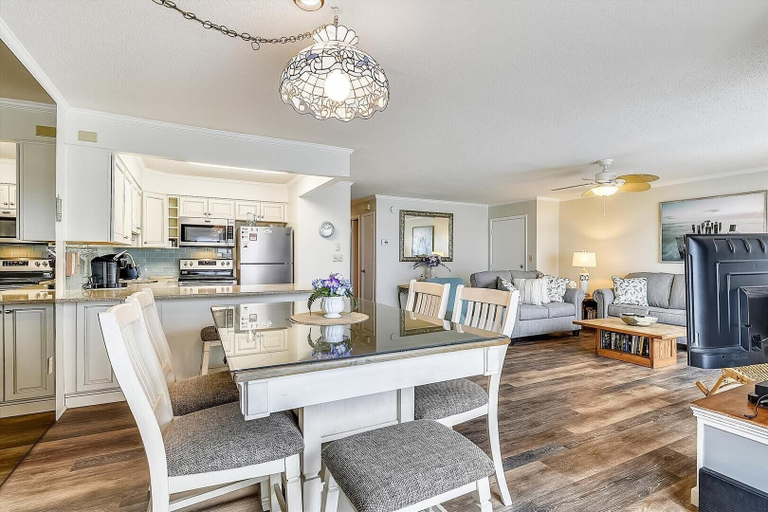 Private kitchen 4, Harbour Island 403l 2 Bedroom Condo by RedAwning, Worcester