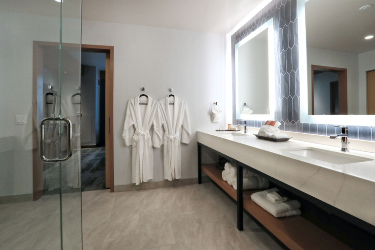 Bathroom 4, Emerald Queen Hotel and Casino - Tacoma, Pierce